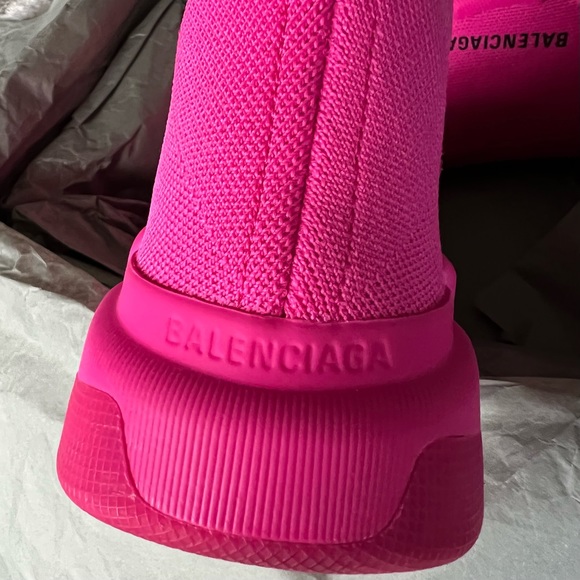 •SOLD• Balenciaga Speed 2 Low Top Sneakers in Neon Pink - Picture 6 of 12
